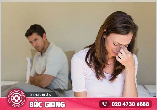 Những tác hại nguy hiểm của tình trạng trễ kinh ra huyết trắng sữa. trễ kinh ra huyết trắng sữa