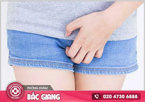 Ngứa vùng kín là triệu chứng bệnh gì?