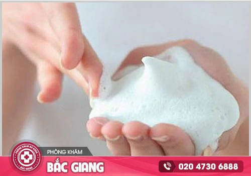 Viêm lộ tuyến: Nguyên nhân, Triệu chứng và Cách điều trị